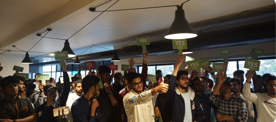 Celebration cake with HURON logo